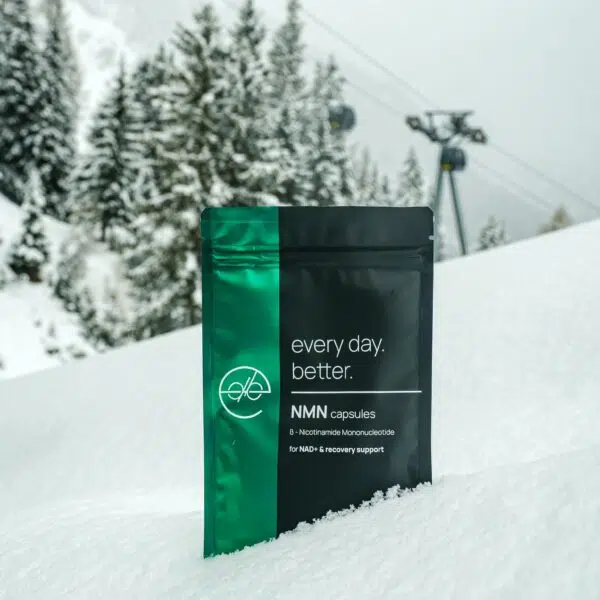 NMN 120 capsules in de sneeuw