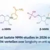 Featured image over de laatste NMN studies 2026 met de chemische structuur van alfa-NMN en bèta-NMN in relatie tot longevity en anti-aging